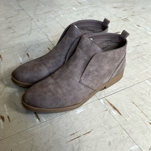 Indigo rd. loafers in taupe